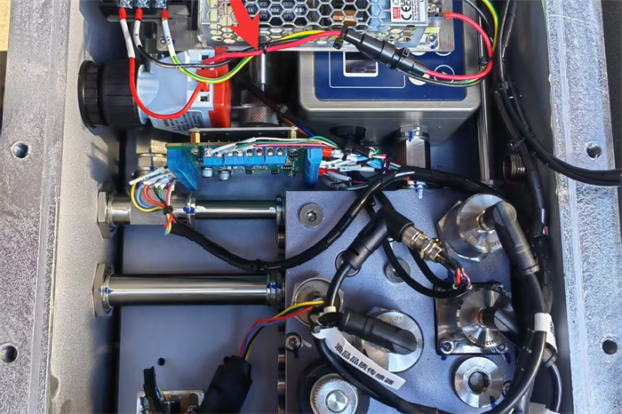 內(nèi)類(lèi)加工廠(chǎng)油液在線(xiàn)監(jiān)測(cè)系統(tǒng)